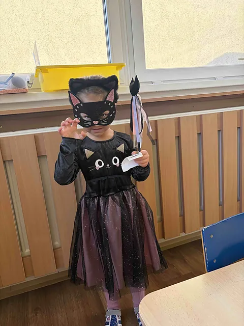 Halloween a spaní ve škole, fotka 24 z 36