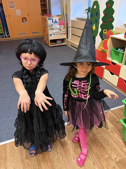 Halloween a spaní ve škole, fotka 29 z 36