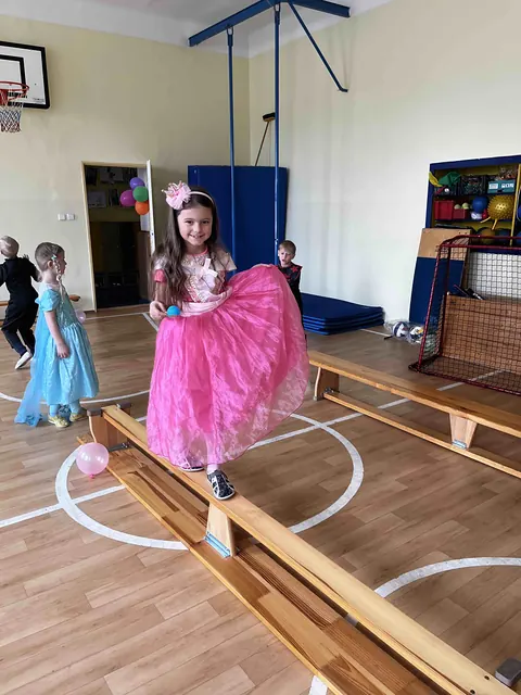 Karneval ve škole a školce, fotka 12 z 46