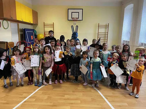 Karneval ve škole a školce, fotka 15 z 46