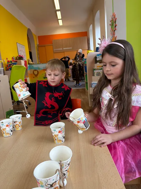 Karneval ve škole a školce, fotka 27 z 46