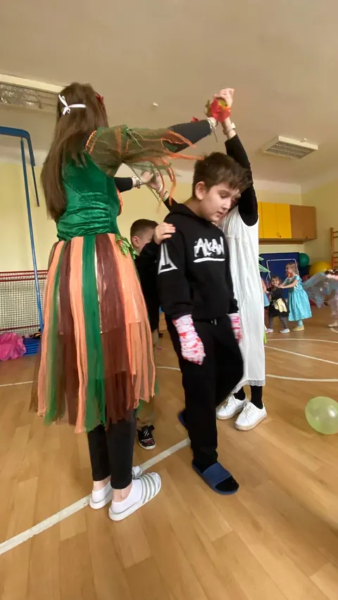 Karneval ve škole a školce, fotka 33 z 46