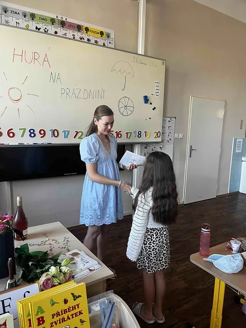 Předávání vysvědčení — 1. a 2. třída, fotka 1 z 4