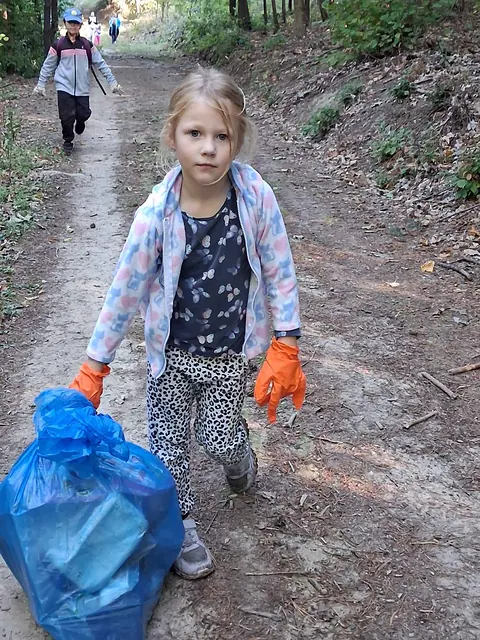 Sbírání odpadků, fotka 10 z 24